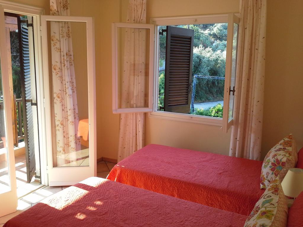 Beachfront Home For 8, Kalifteri Beach, Afissos Exterior foto